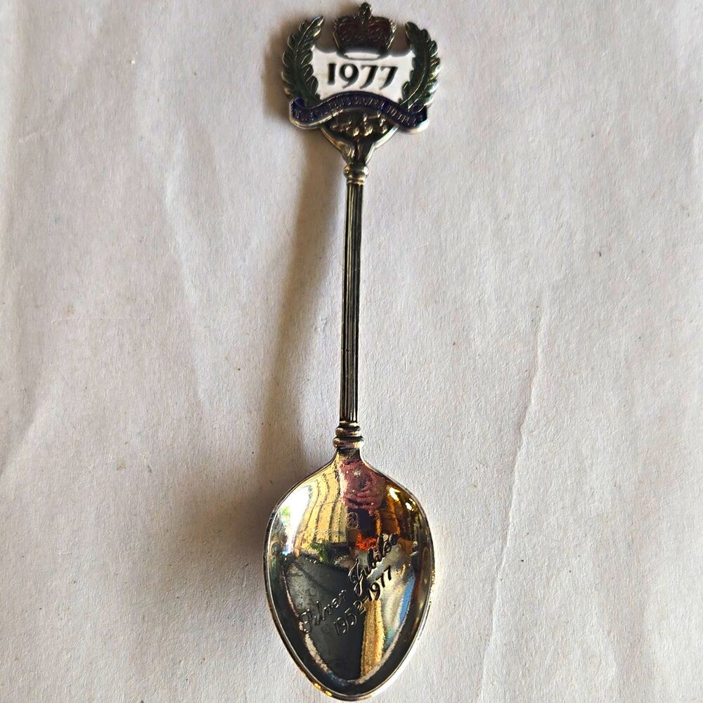 Exquisite E.J.LTD 1977 Queen’s Silver Jubilee Souvenir Spoon Silver Metal